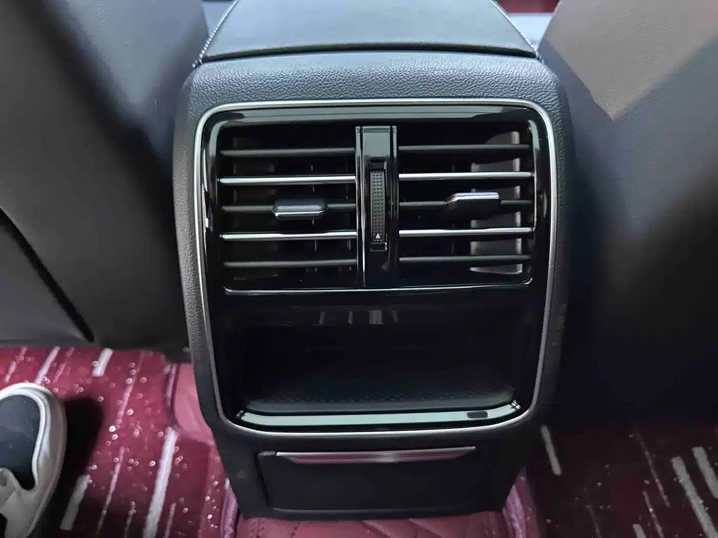 Volkswagen Magotan 2023 2 Millionth Unit Commemorative Edition 280TSI DSG Comfort Model — миниатюра 17