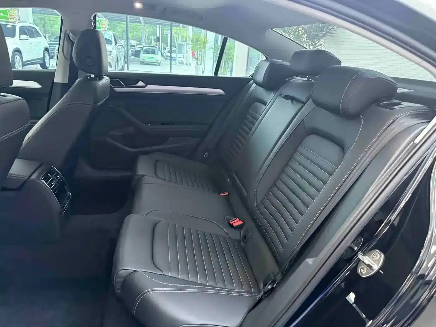 Volkswagen Magotan 2023 2 Millionth Unit Commemorative Edition 280TSI DSG Comfort Model — миниатюра 13
