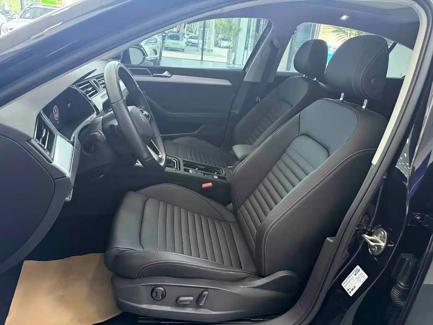 Volkswagen Magotan 2023 2 Millionth Unit Commemorative Edition 280TSI DSG Comfort Model — миниатюра 17