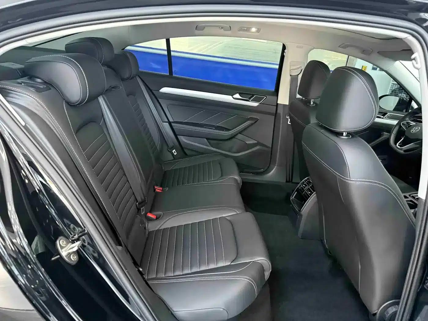Volkswagen Magotan 2023 2 Millionth Unit Commemorative Edition 280TSI DSG Comfort Model — миниатюра 8