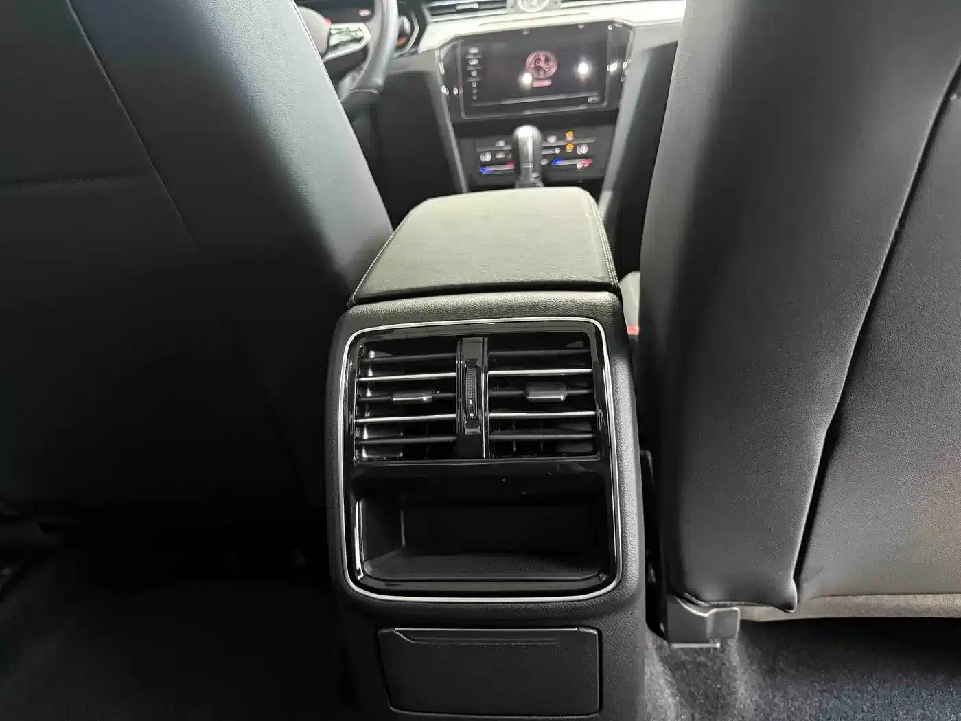 Volkswagen Magotan 2023 2 Millionth Unit Commemorative Edition 280TSI DSG Comfort Model — миниатюра 10
