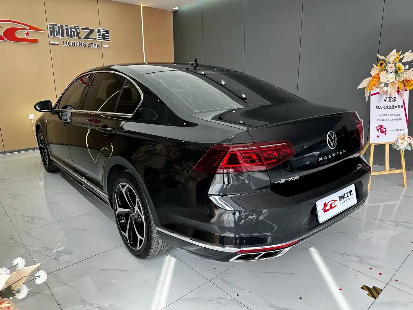 Volkswagen Magotan 2023 2 Millionth Unit Commemorative Edition 330TSI DSG Luxury — миниатюра 4