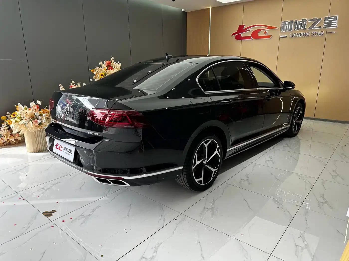 Volkswagen Magotan 2023 2 Millionth Unit Commemorative Edition 330TSI DSG Luxury — миниатюра 6