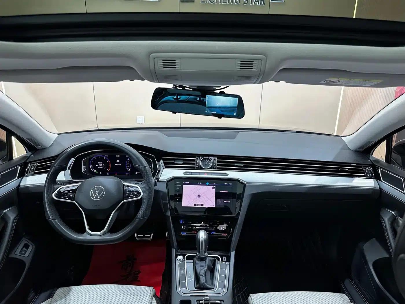 Volkswagen Magotan 2023 2 Millionth Unit Commemorative Edition 330TSI DSG Luxury — миниатюра 7