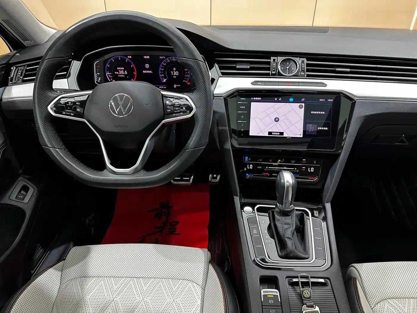 Volkswagen Magotan 2023 2 Millionth Unit Commemorative Edition 330TSI DSG Luxury — миниатюра 8