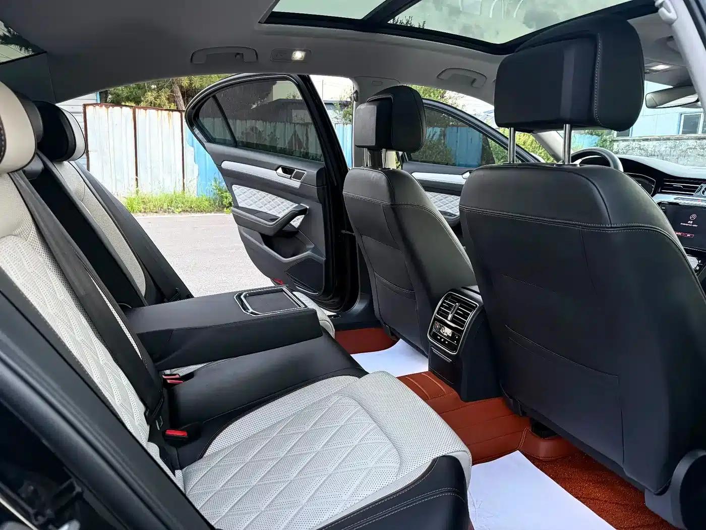 2025 Volkswagen Passat 330TSI DSG Luxury Edition — миниатюра 14