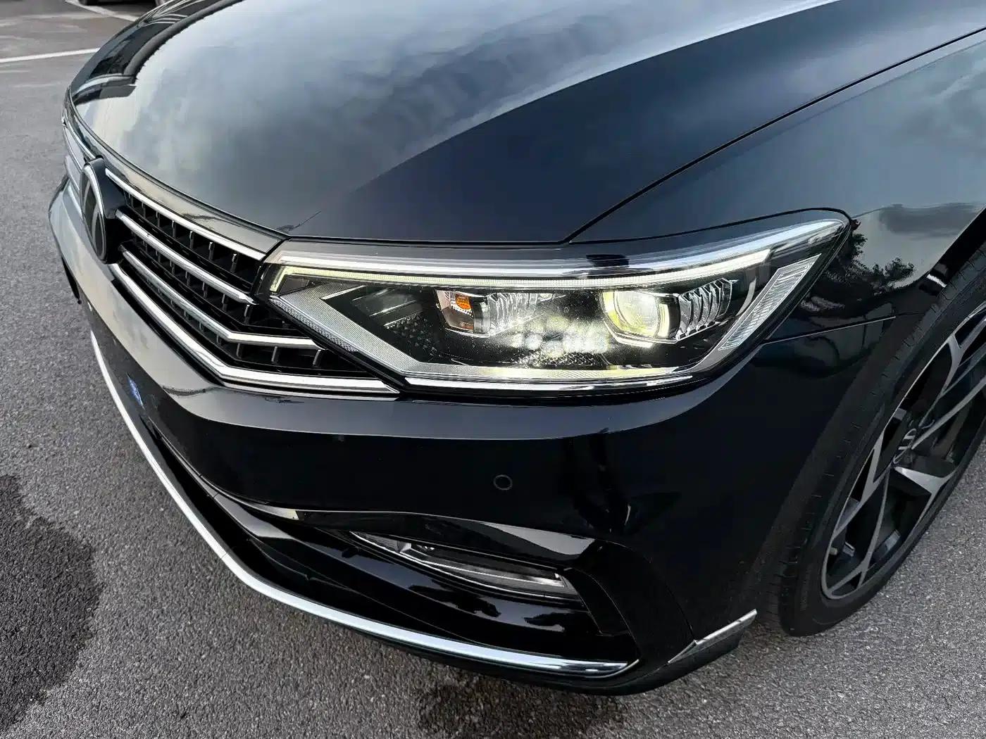 2025 Volkswagen Passat 330TSI DSG Luxury Edition — миниатюра 21