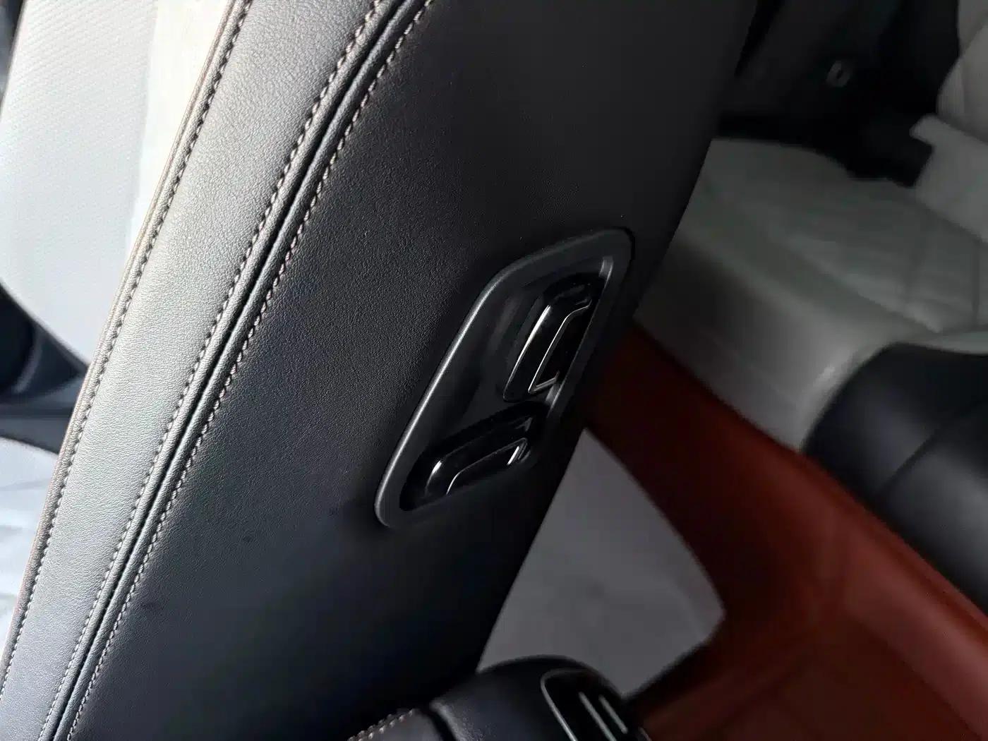 2025 Volkswagen Passat 330TSI DSG Luxury Edition — миниатюра 25