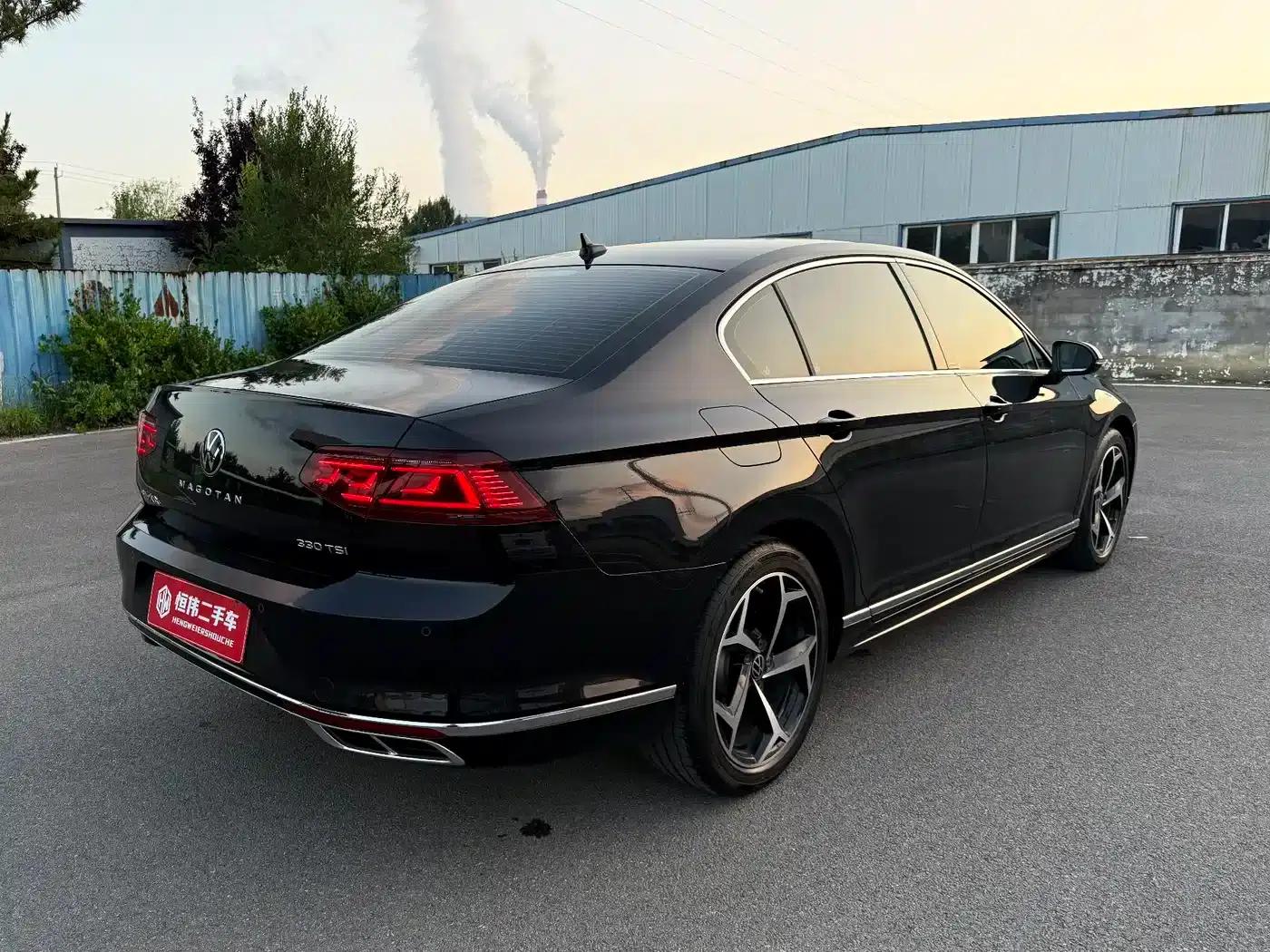 2025 Volkswagen Passat 330TSI DSG Luxury Edition — миниатюра 6