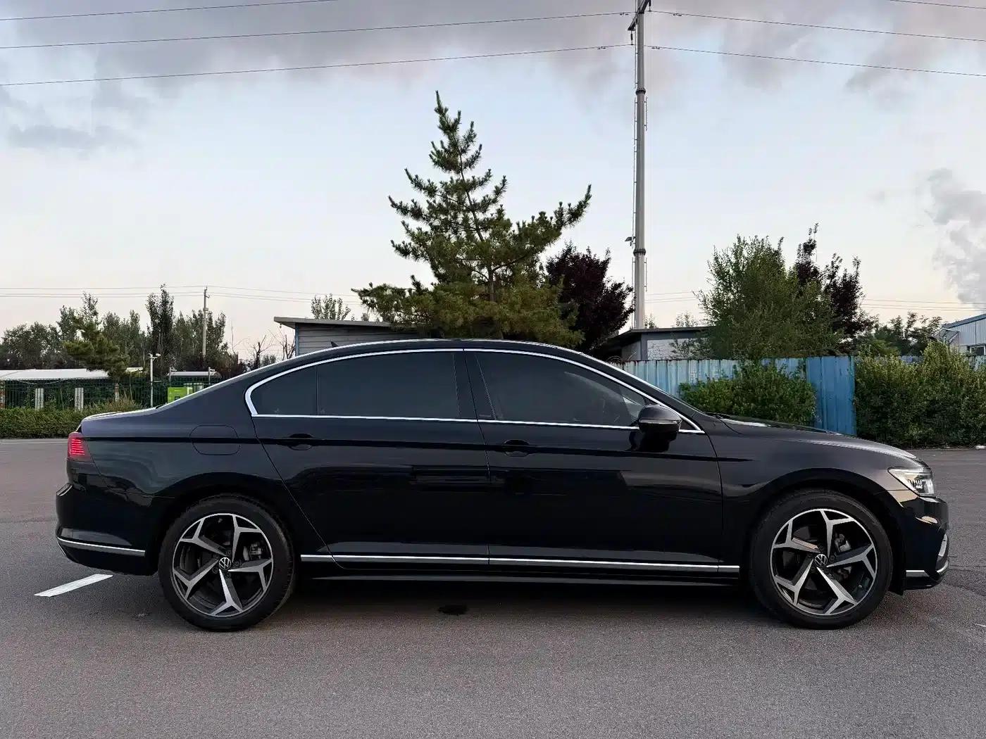 2025 Volkswagen Passat 330TSI DSG Luxury Edition — миниатюра 7