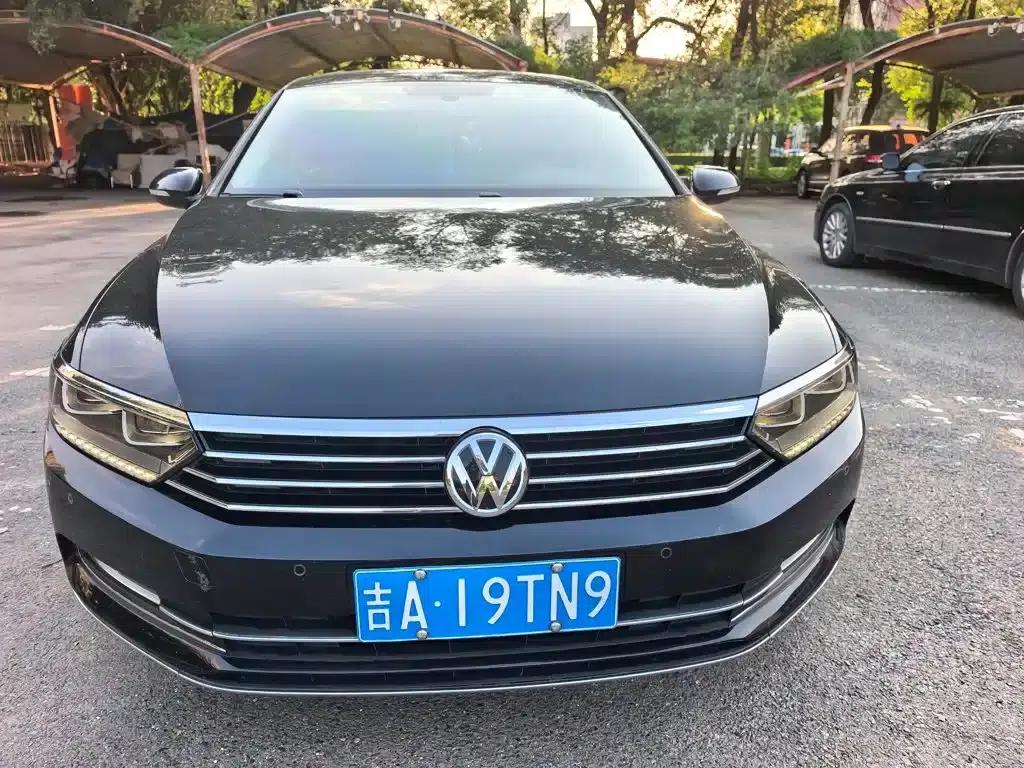 2018 Volkswagen Magotan Facelift 330TSI DSG Luxury Model — миниатюра 2