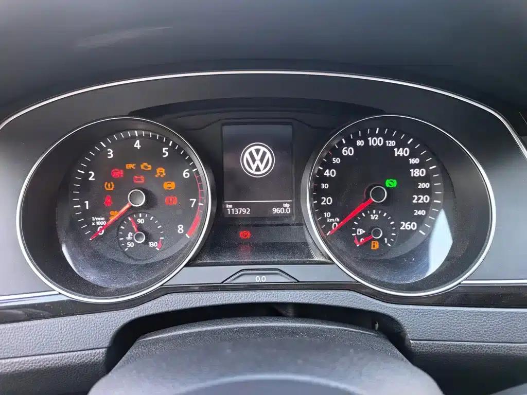 2018 Volkswagen Magotan Facelift 330TSI DSG Luxury Model — миниатюра 4