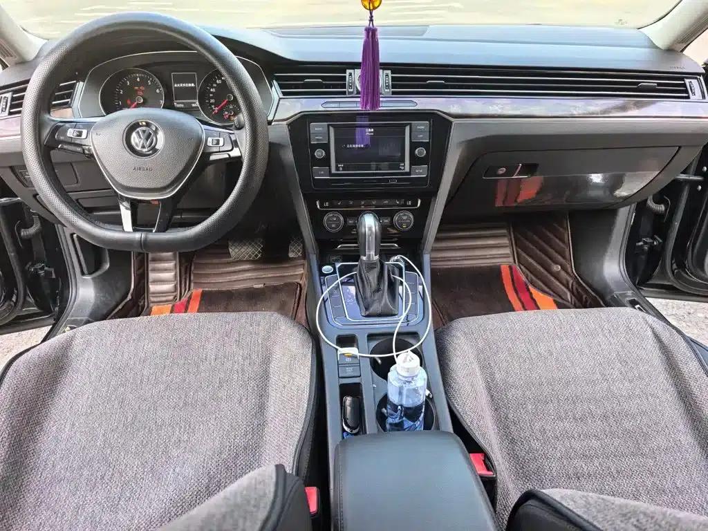2018 Volkswagen Magotan Facelift 330TSI DSG Luxury Model — миниатюра 6