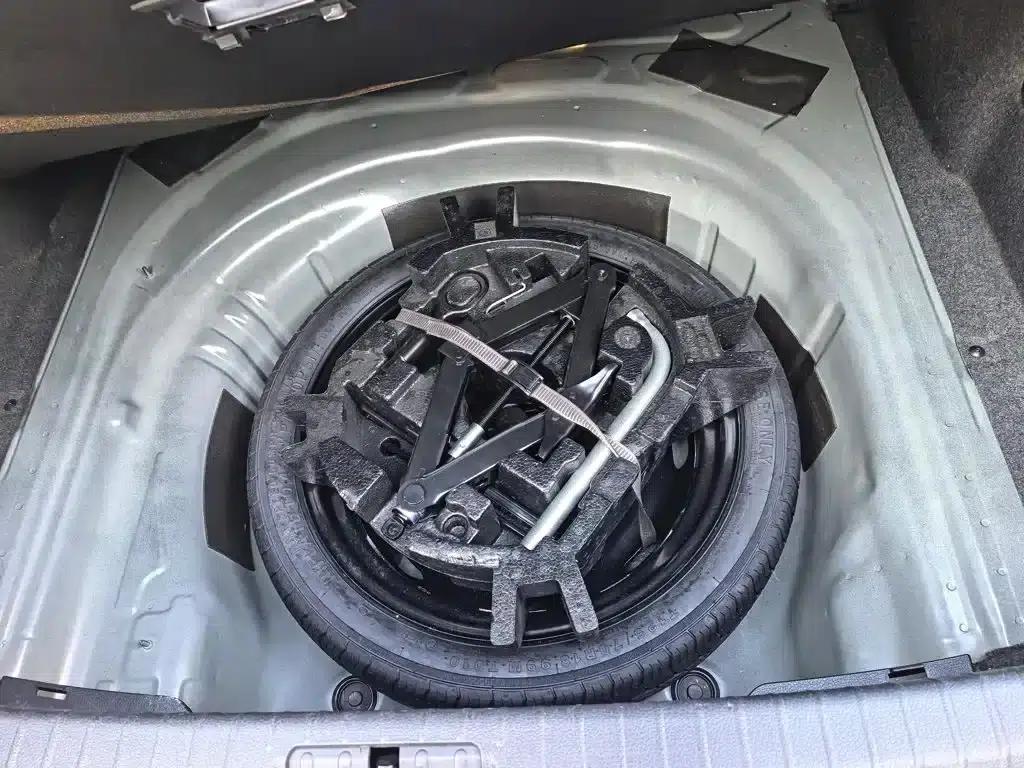 2018 Volkswagen Magotan Facelift 330TSI DSG Luxury Model — миниатюра 9