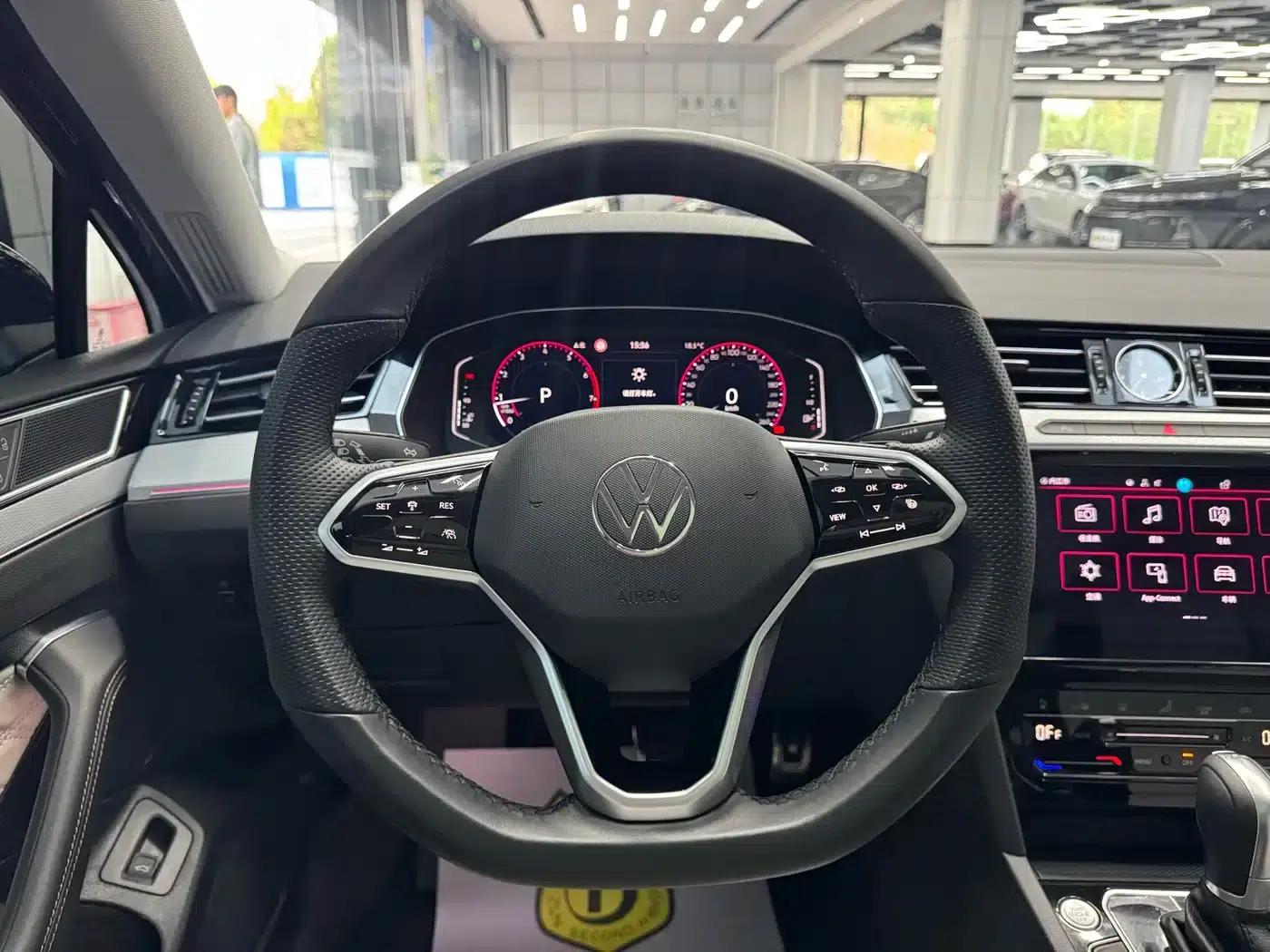 Volkswagen Magotan 2023 2 Millionth Unit Commemorative Edition 330TSI DSG Luxury — миниатюра 9
