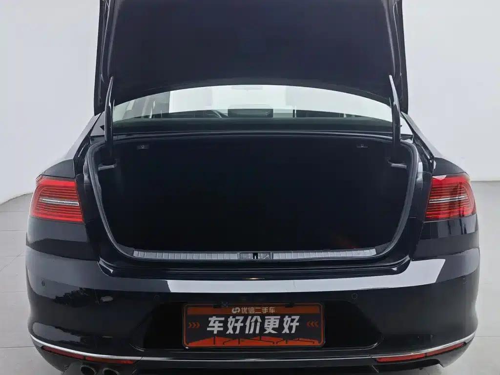 2017 Volkswagen Magotan 330TSI DSG Leading Edition — миниатюра 16