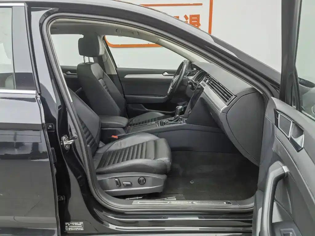 2017 Volkswagen Magotan 330TSI DSG Leading Edition — миниатюра 23