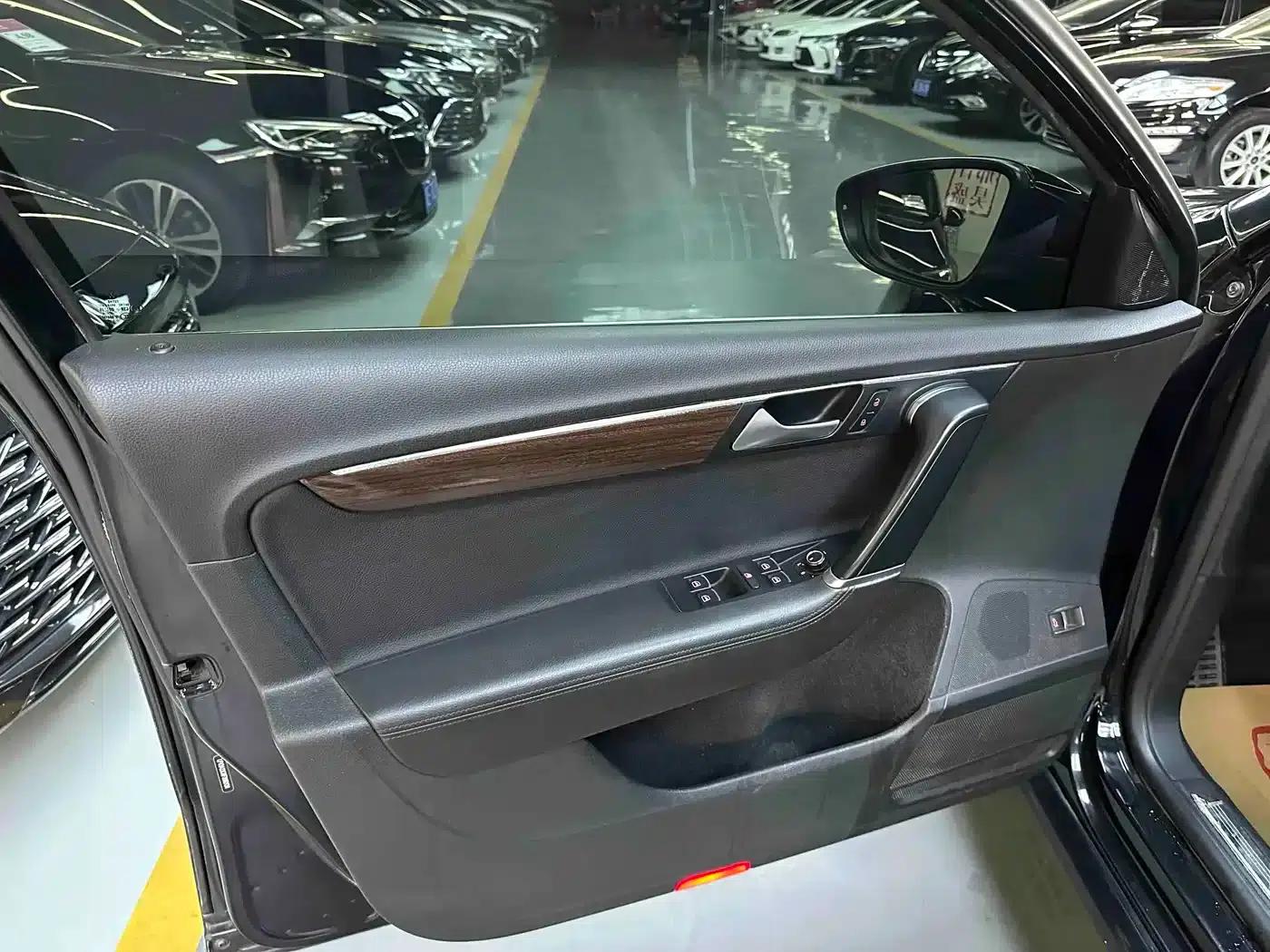2015 Volkswagen Passat Facelift 2.0TSI Premium — миниатюра 11