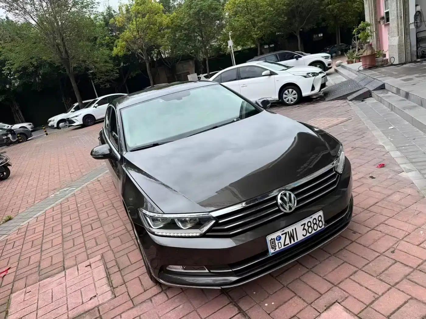 2017 Volkswagen Passat 330TSI DSG Luxury — миниатюра 2