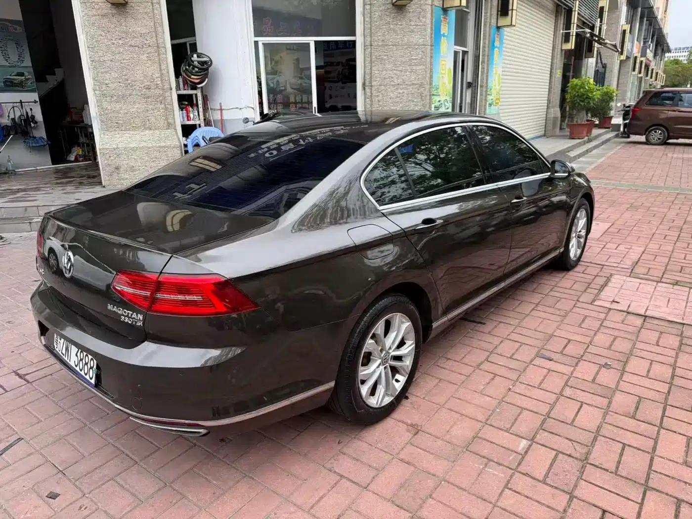 2017 Volkswagen Passat 330TSI DSG Luxury — миниатюра 10