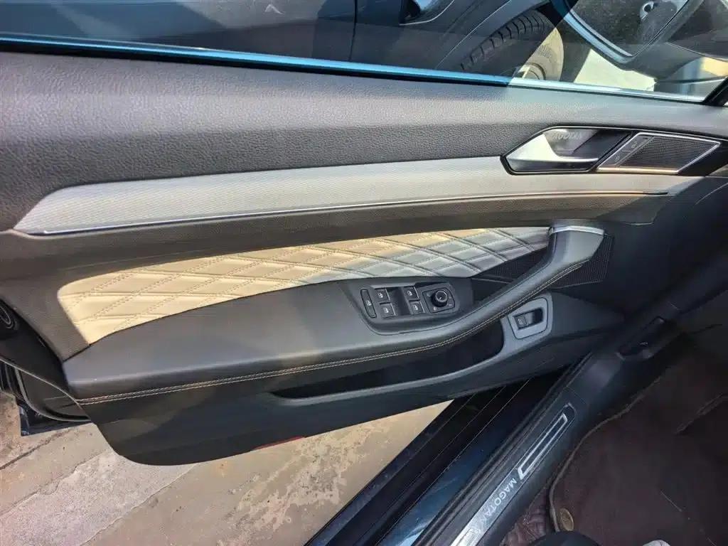 Volkswagen Magotan 2023 2 Millionth Unit Commemorative Edition 330TSI DSG Luxury — миниатюра 7