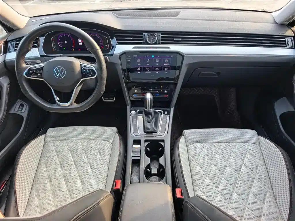 Volkswagen Magotan 2023 2 Millionth Unit Commemorative Edition 330TSI DSG Luxury — миниатюра 10