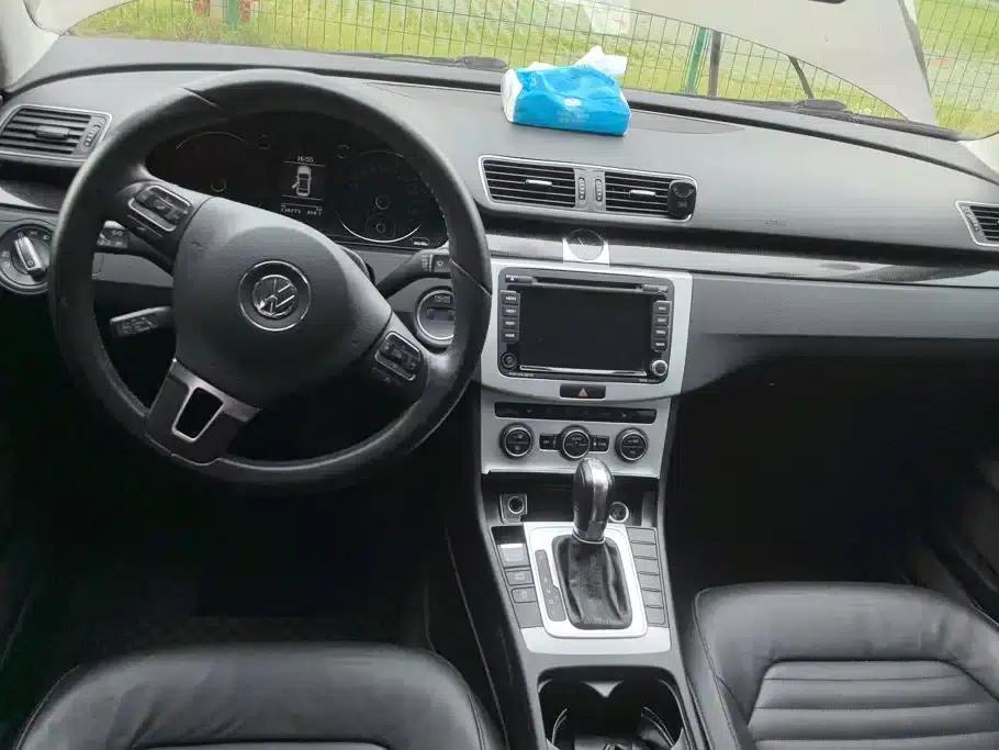 2013 Volkswagen Passat 1.8TSI Leading Edition — миниатюра 12
