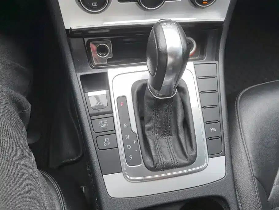 2013 Volkswagen Passat 1.8TSI Leading Edition — миниатюра 16