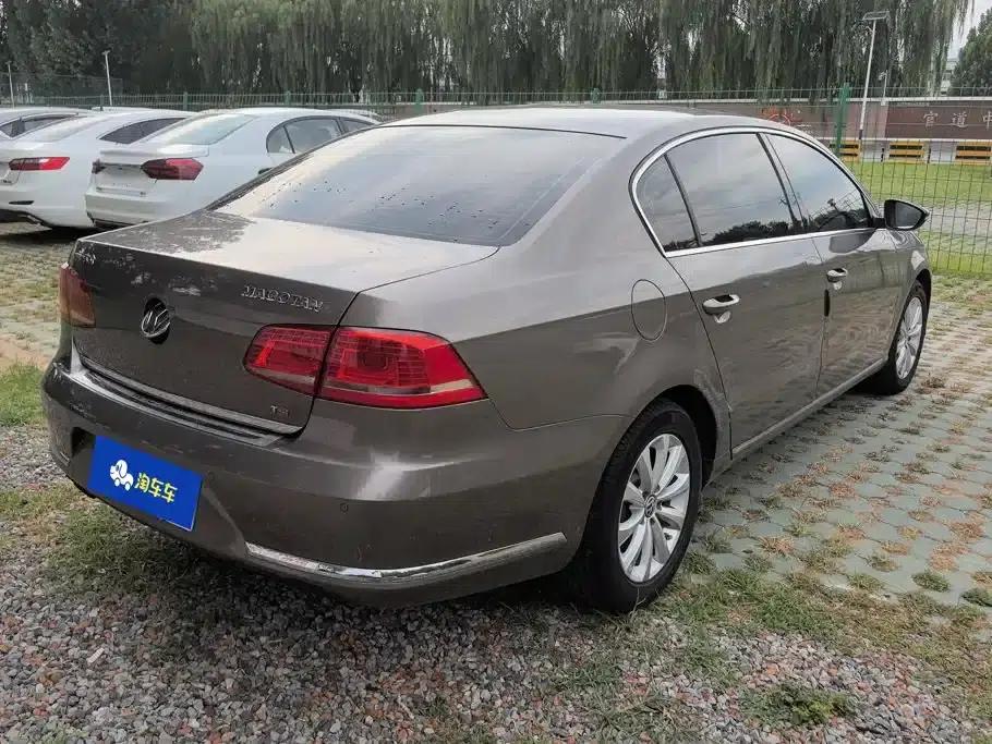 2013 Volkswagen Passat 1.8TSI Leading Edition — миниатюра 3