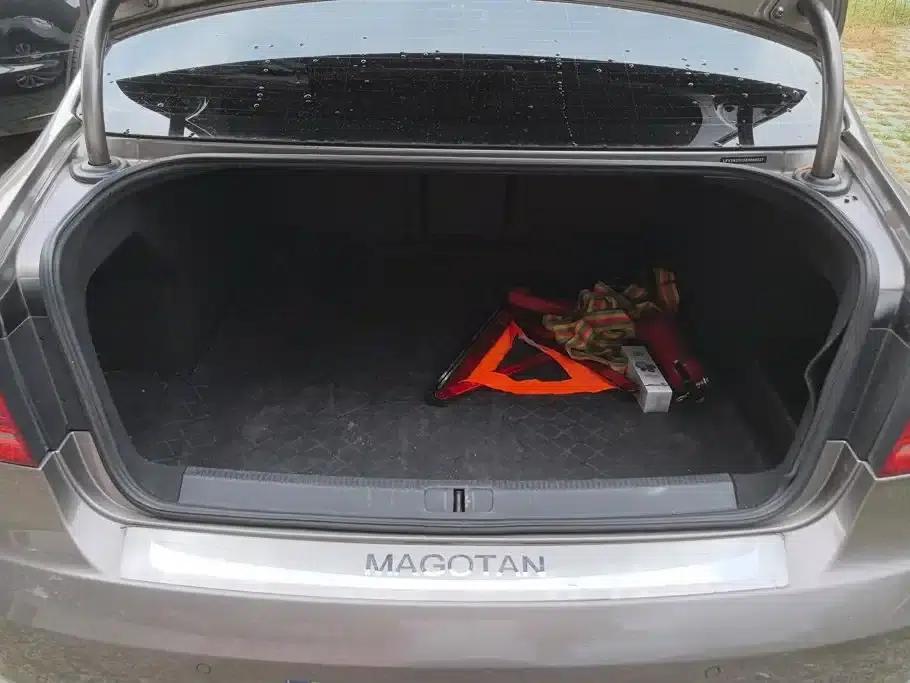 2013 Volkswagen Passat 1.8TSI Leading Edition — миниатюра 4