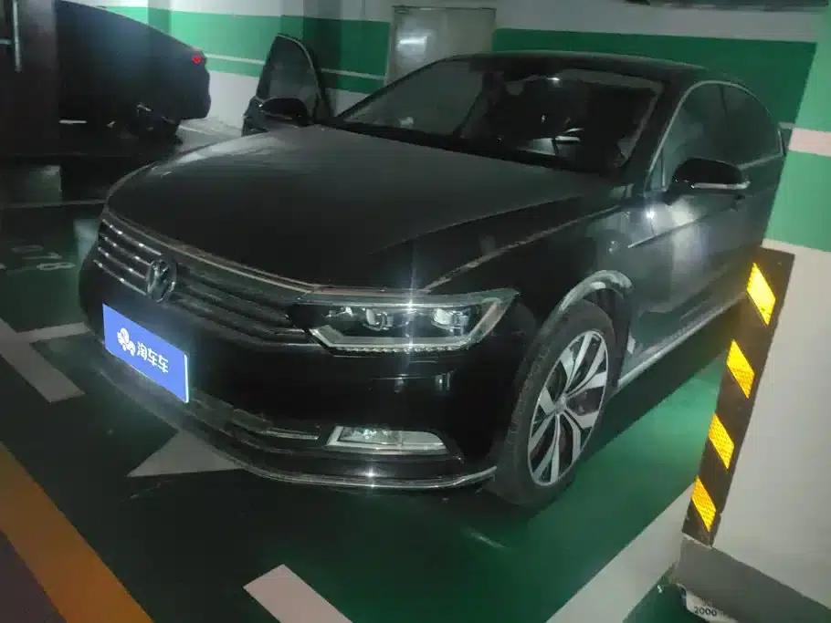 2018 Volkswagen Passat 380TSI DSG Premium — миниатюра 1