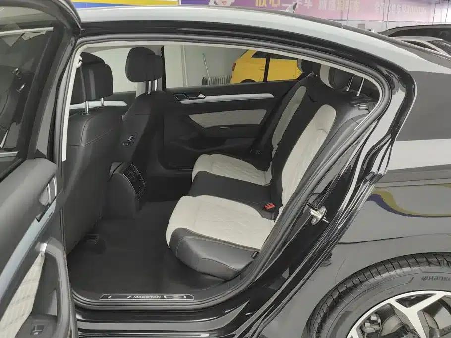 2024 Volkswagen Magotan 330TSI DSG Luxury Edition (2 Million Units Limited Edition) — миниатюра 11
