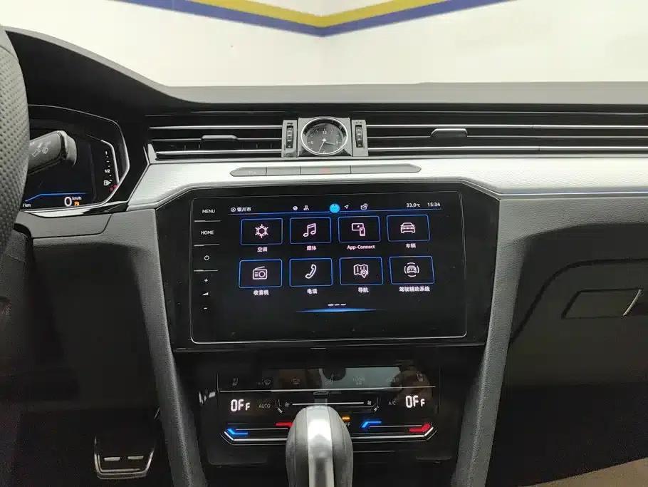 2024 Volkswagen Magotan 330TSI DSG Luxury Edition (2 Million Units Limited Edition) — миниатюра 13