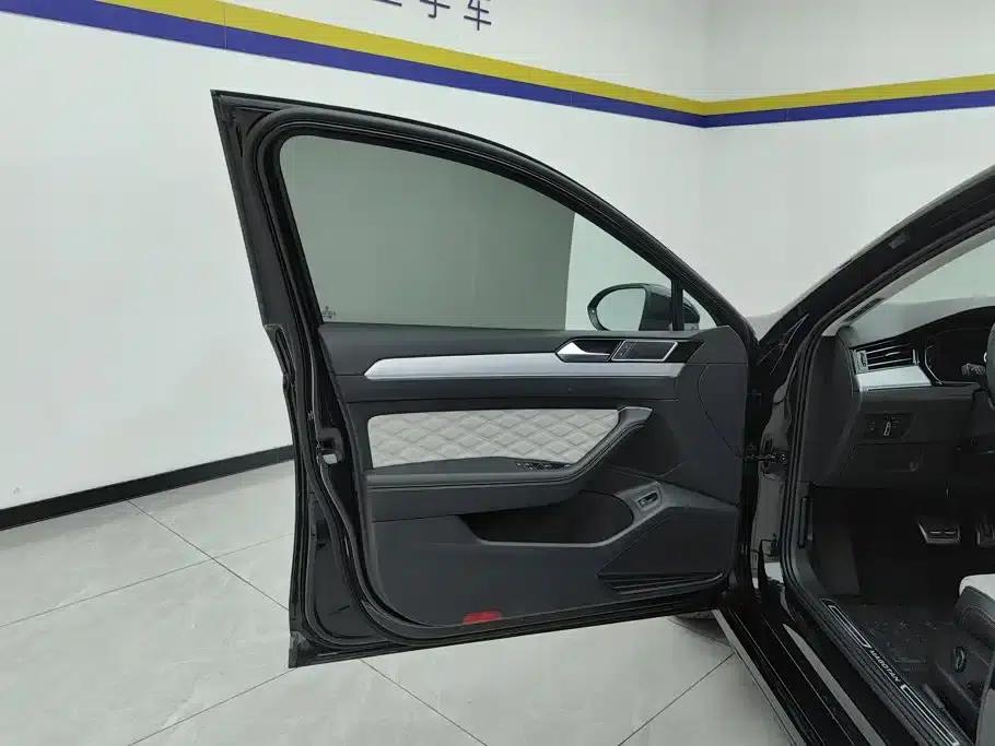2024 Volkswagen Magotan 330TSI DSG Luxury Edition (2 Million Units Limited Edition) — миниатюра 7