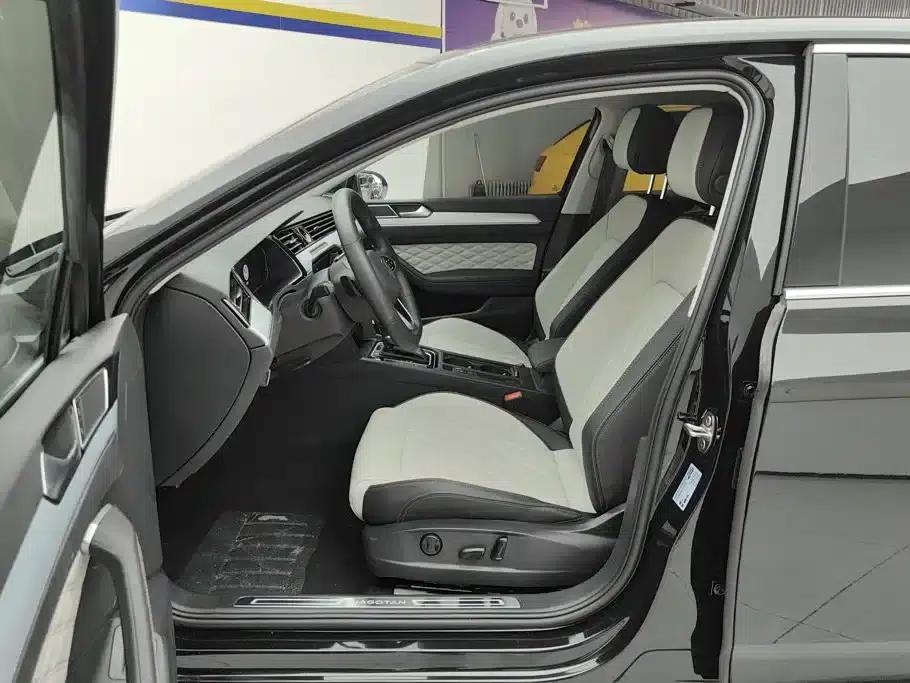 2024 Volkswagen Magotan 330TSI DSG Luxury Edition (2 Million Units Limited Edition) — миниатюра 9
