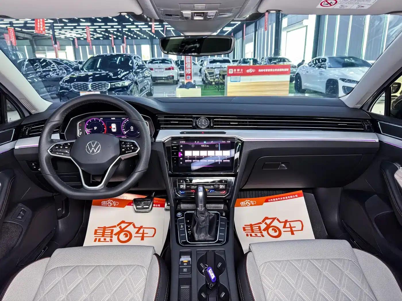 Volkswagen Magotan 2023 2 Millionth Unit Commemorative Edition 330TSI DSG Luxury — миниатюра 6