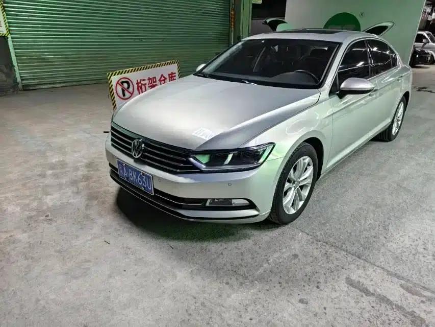2019 Volkswagen Magotan 330TSI DSG Luxury Edition (National V Emission Standard) — миниатюра 1