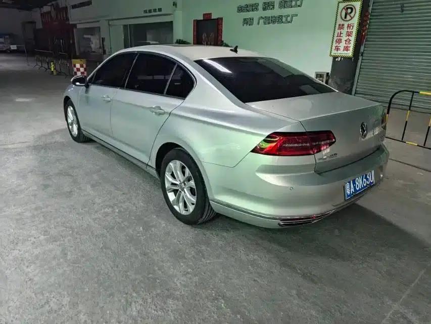 2019 Volkswagen Magotan 330TSI DSG Luxury Edition (National V Emission Standard) — миниатюра 4