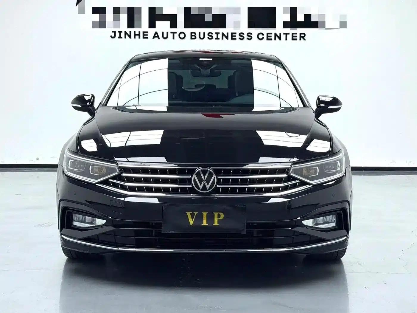 2025 Volkswagen Passat 330TSI DSG Luxury Edition — миниатюра 2