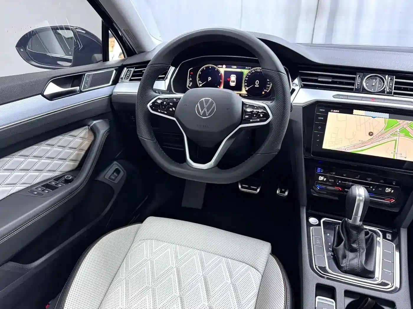 2025 Volkswagen Passat 330TSI DSG Luxury Edition — миниатюра 6