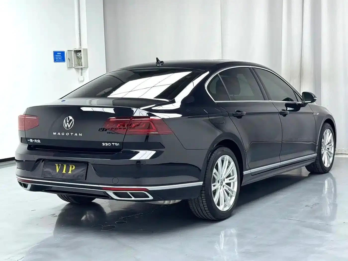 2025 Volkswagen Passat 330TSI DSG Luxury Edition — миниатюра 9