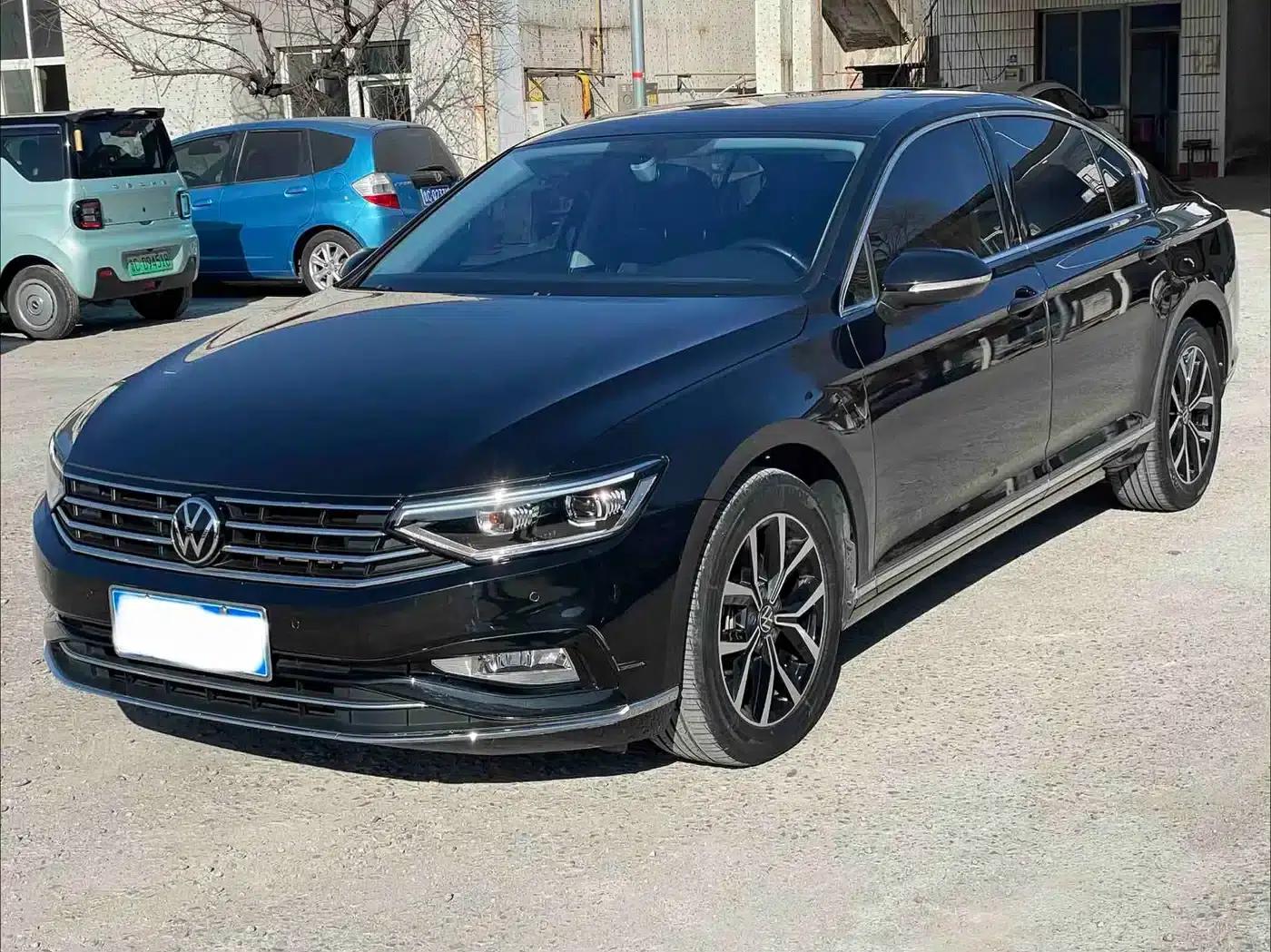 2020 Volkswagen Passat 330TSI DSG Leading Edition — миниатюра 1