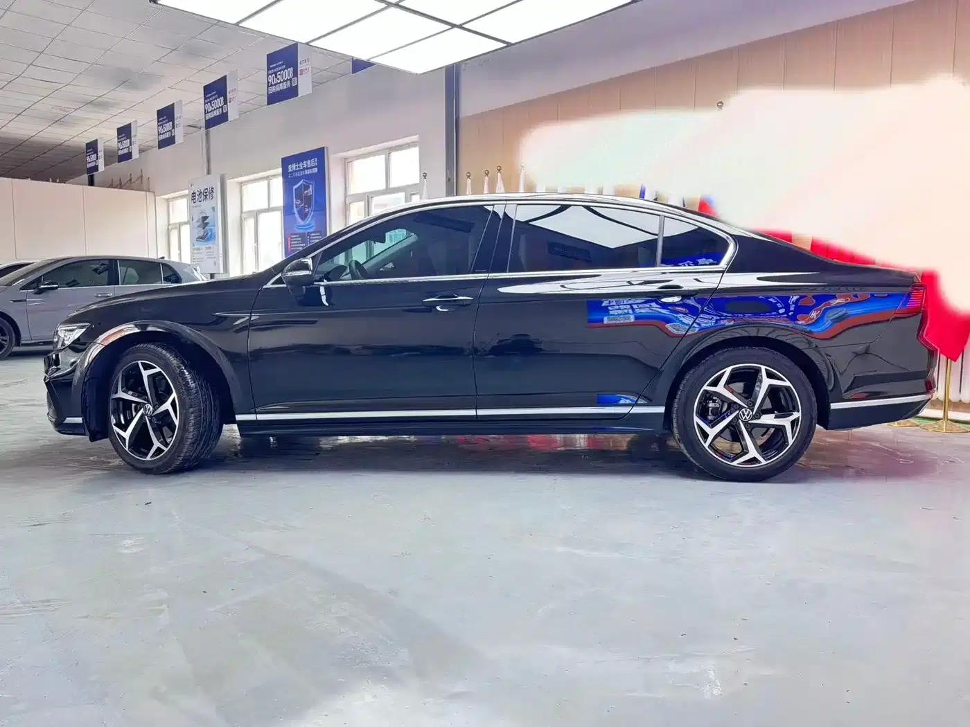 Magotan 2023 2 Millionth Unit Commemorative Edition 280TSI DSG Leading Model — миниатюра 5