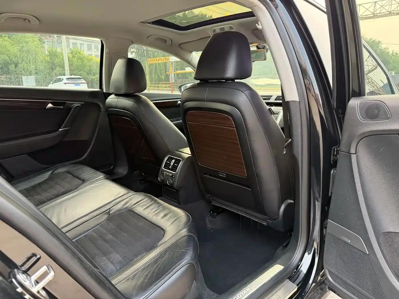 2015 Volkswagen Passat Facelift 2.0TSI Premium — миниатюра 14