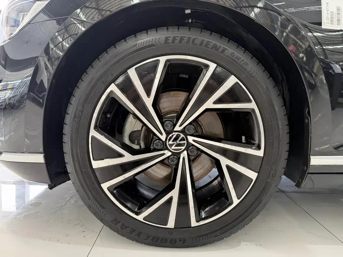 Volkswagen Passat 2021 330TSI DSG 30th Anniversary Edition — миниатюра 12