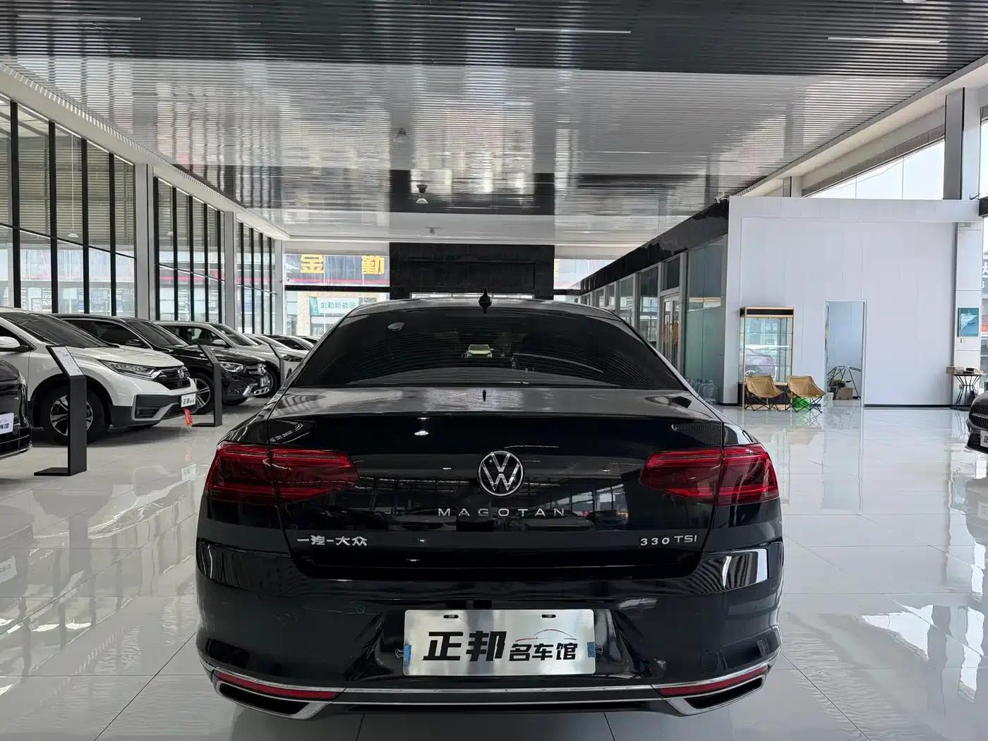 Volkswagen Passat 2021 330TSI DSG 30th Anniversary Edition — миниатюра 4