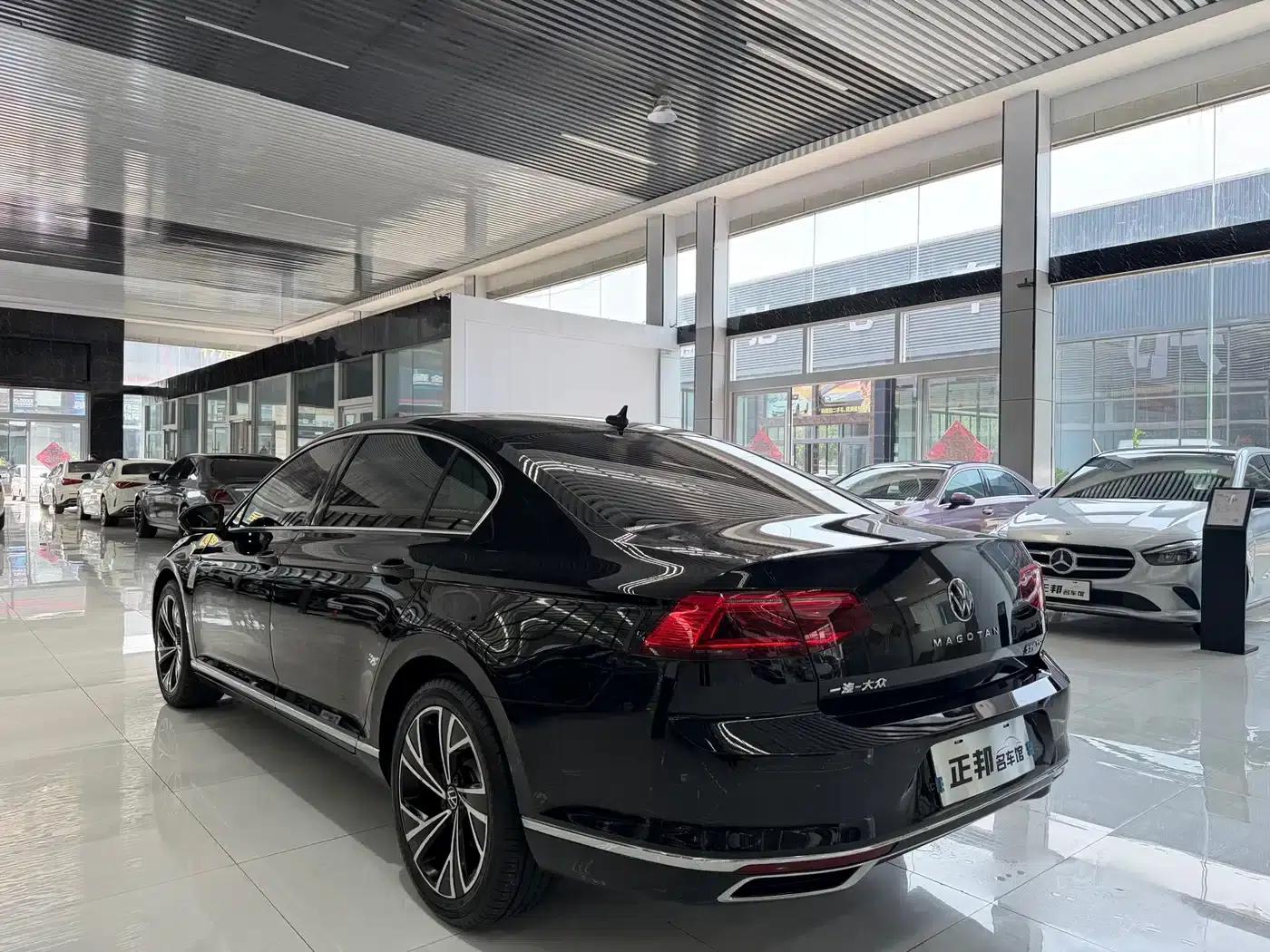 Volkswagen Passat 2021 330TSI DSG 30th Anniversary Edition — миниатюра 5