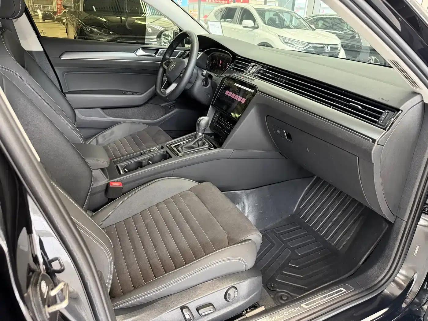 Volkswagen Passat 2021 330TSI DSG 30th Anniversary Edition — миниатюра 7