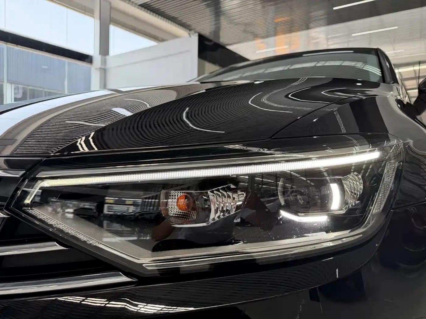 Volkswagen Passat 2021 330TSI DSG 30th Anniversary Edition — миниатюра 10