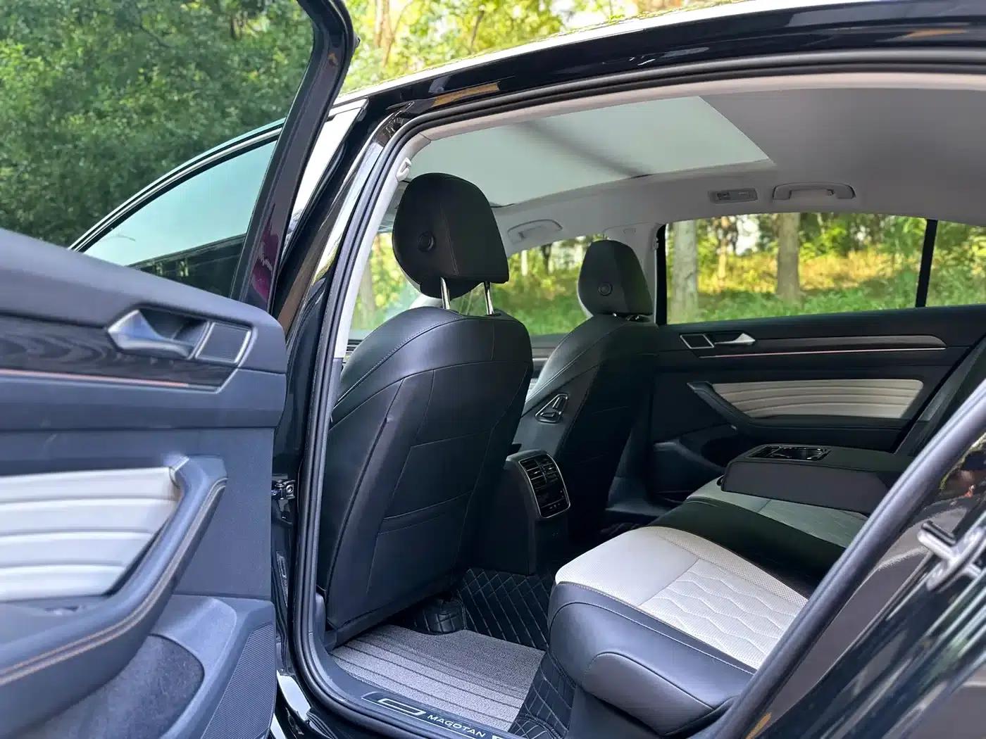 2026 Volkswagen Magotan 30 Million Unit Selection Edition 380TSI DSG Luxury — миниатюра 5